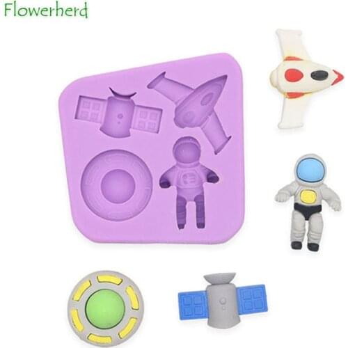 DIY Epoxy Clay Silicone Mold Cartoon Astronaut Flying Saucer Cake Decoration Chocolate Baking Fondant Mold Resin Mold