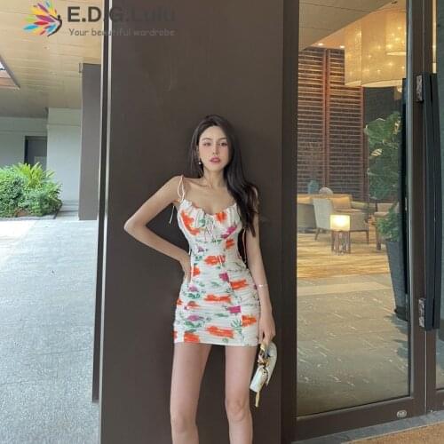 EDGLuLu Spaghetti Strap V-neck Lace-up Summer Dress 2021 Beach Boho Retro Floral Sleeveless Ruched Bodycon Dress 0417