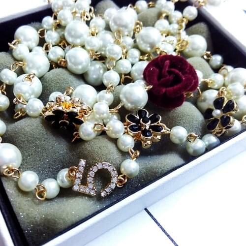 2017 Women Small Fragrant Long Sweater Chain pearl Necklace&pendant golden Luxury flower Pendant Necklace for women