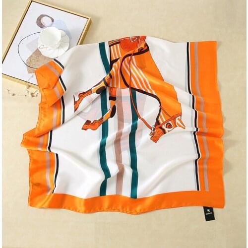 Fashion Spring Scarf Women Designer Horse Print Shawls and Wraps Ladies Bandana Foulard Femme Summer Beach Cover Ups Pareo New