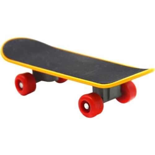 New Arrival Parrot Mini Skateboard Plastic Bird Training Toys Parrot Educational Toys Ease Pressure Scrub Scooter