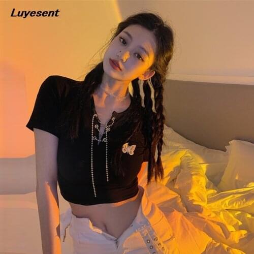 Skinny Sexy Lady Cotton Basic T Shirt Summer Metal Chain Butterfly Black Gray White Harajuku Girl Tee Tops Korean Fashion Cloth