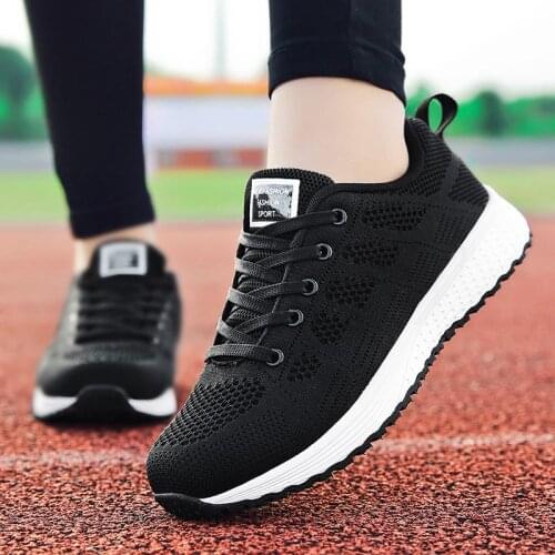 Large Size Summer Light Weight Sport Sneakers Woman Running Shoes for Women Sports Shoes for Ladies Black Trainers 2021 GMB-1721