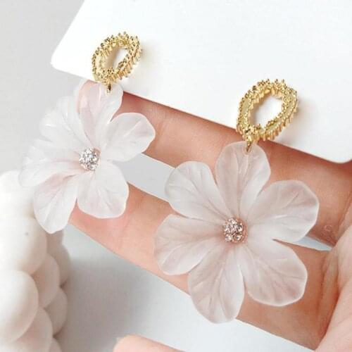 European And American Forest Flower Small Fragrance Earrings Fashion Ladies Temperament Resin Needle Earrings