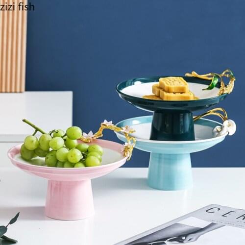 Modern Tall Ceramic Fruit Plate Luxury Snack Dessert Rack Delicate Round Cake Plate Food Display Tray Kitchen Utensils Porcelain