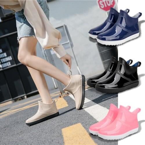Women Rainboots Platform Fashion Water Shoes Waterproof Rain Shoes Non-Slip Waterboots Plus Size 44 Rubber Shoes Couples