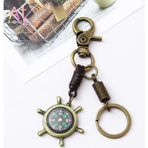 Vintage Bronze Color Survival Wheel Rudder Keychain Outdoor Camping Hiking Key Ring Compass Lobster Clasp Key Holder Circle