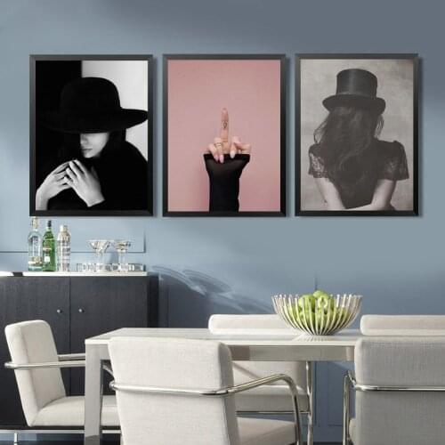 Black And White Girls Canvas Painting Modern Home Decor Fashion Figure Middle Finger Poster Wall Art Picture for Girls Room