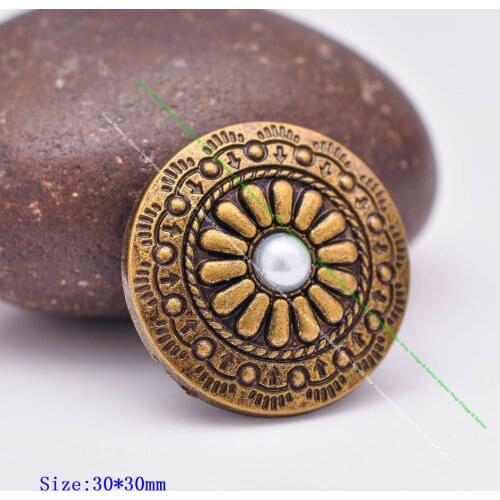 10pcs 30mm Western Brass Southeast Flower Leathercraft Belt Horse Saddle Tack Silver Pearl Bead Leather Concho Ornament Screwbac