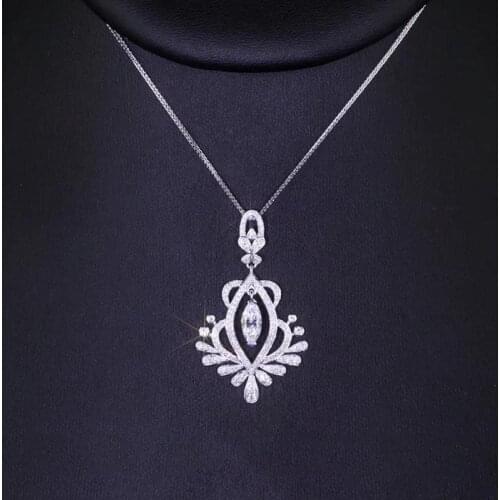 New Luxury Necklace Geometric Charm Peacock Pendant Inlay Shiny Small Zircon Dainty Fashion Jewelry For Women Wedding Party Gift