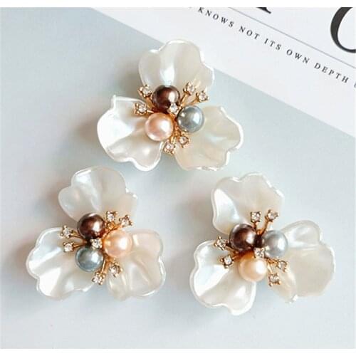 10pcs/ lot Craft Pearl Three-dimensional Flower Buttons Round Cluster Flatback DIY Wedding Embellishment Garment Decoration