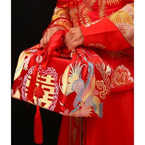 Wedding supplies, female dowry, red furoshiki, hi basin wrapping cloth, large double embroidered red cloth wedding props