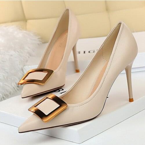 Pointed toe stiletto pump high heels 2020 new professional black all-match soft leather girl single shoes