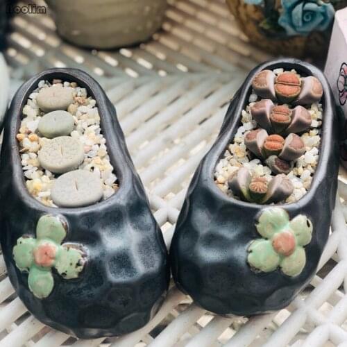 2Pcs/set Creative Personality Shoes Shaped Cute Mini Ceramic Succulents Flower Pot Hand-painted Green Plant Pots Garden Decor