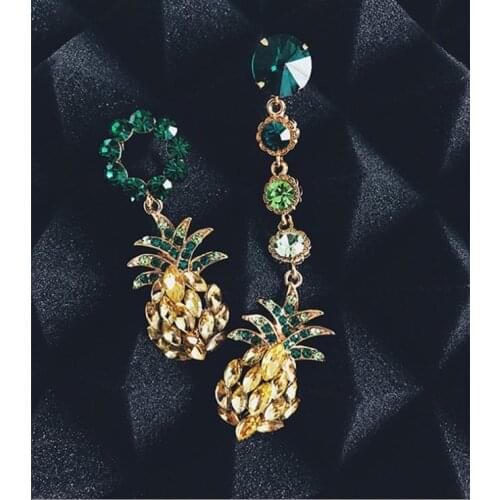 2018 New Fashion Korea Sunny holiday Temperament Flash drilling Pineapple Earrings Asymmetry Long Pendientes For Women Jewelry