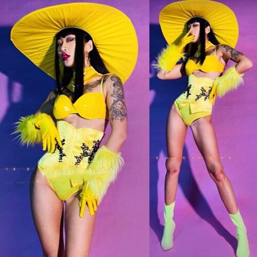 Yellow Big Brim Hat Feather Gloves Sexy Bikini Suit Nightclub Bar Female Singer DS DJ Stage Costumes Party Carnival Wear DWY3741