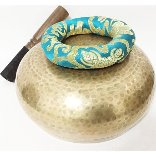 17cm A Set Diameter Popular Tibetan Hammered Yellow Yoga Singing Bowl+Wooden stick + silk cloth mat