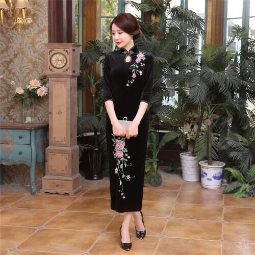 Shanghai Story Autumn Winter Floral Embroidery Velvet Long Cheongsam Qipao Dress For Women Chinese Dress 5 Color