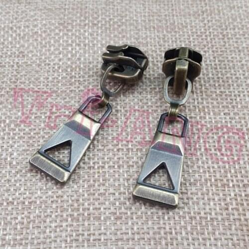 20pcs/lot, 5# Unique Antique Bronze Color Hollow-out Triangle Pattern Zipper Puller for Metal Resin Zipper