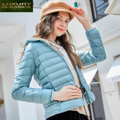 Winter Ultra Light Autumn Down Jacket Women 90% White Duck Down Coat Female Short Hooded Warm Clothes Ladies 2021 LWL1055