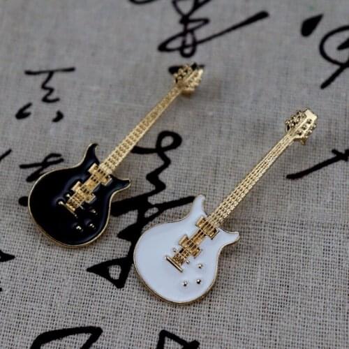 2019 Free shipping european and American retro style Enamel Guitar instrument violin delicate brooch