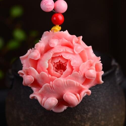 Wholesale Pink Natural Shell Necklace Beads With Caved Flower Pendant Necklace Sweater Chain Lucky for Women Girl Jewelry