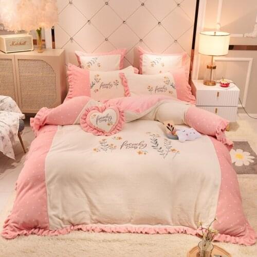 2020 Velvet Duvet Cover Embroidery Bedding Sets Flat Sheet Pillowcases 4/7pcs