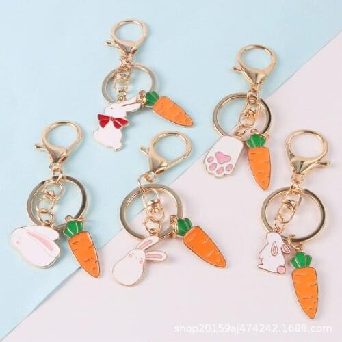 Lovely Rabbit And Carrot Keychain Pendant Metal Bag Charm For Men And Women Car Keychain Keyring Jewelry Decoration Gift