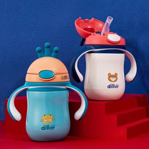 280ml Creative Water Bottle Measuring Scale Print Crown Shape Comfortable to Hold Cartoon Crown Water Bottle with Straw for Home