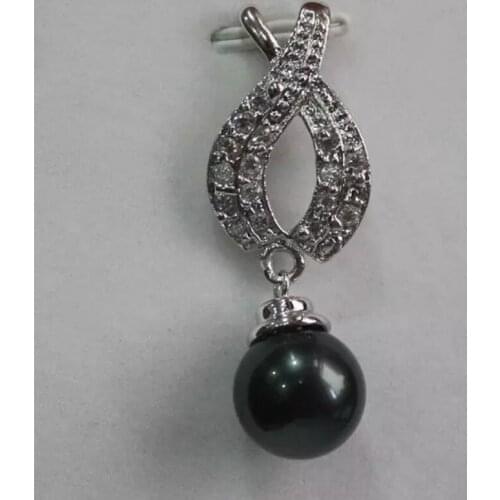 Fashionable zircon metal silver plated 12 mm black shell pearl necklace pendant