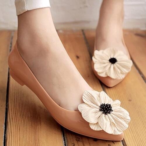 Rainproof Flower pointed toe jelly sandals women slip on soft bottom vacation shoes woman floral waterproof flat sandalias femme