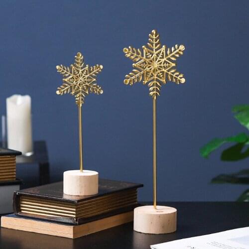 Nordic Style Gold Iron Wrought Craft Snow Ornament Hand Made Snowflake Wood Home Christmas Decoration Gift