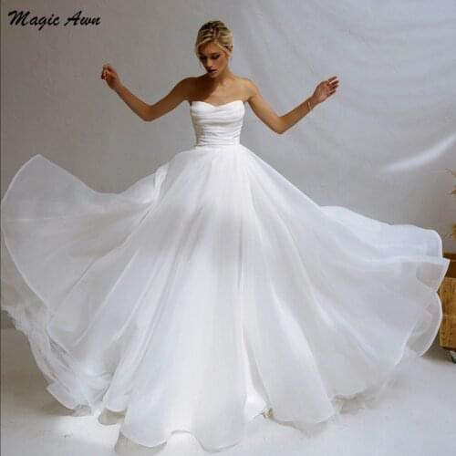 Magic Awn New Organza Boho Wedding Dresses 2022 Thigh Slit Strapsless Pleat Beach A-Line Ivory Bridal Gowns Simple Vestido Novia