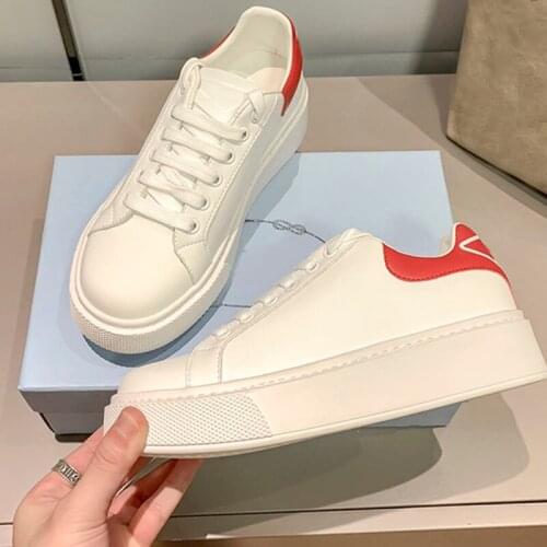 Round Head Lace Up Leather Thick Bottom White Shoes Casual Sports All-Match Flat Bottom Running Shoes Female INS Tide