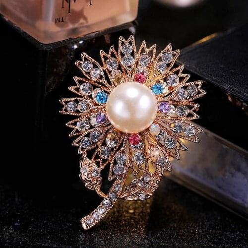 Luxury Elegant Big Pearl Rainbow Crystal Leaf Sunflower Brooches Gold Color Rhinestone Alloy Plant Brooch Lady Party Pins Gifts