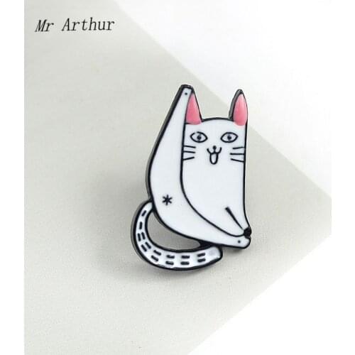 Cute Cat Enamel Pin Skewed Leg Brooch Backpack Clothes Lapel Cartoon Animal Jewelry Gift for Friends
