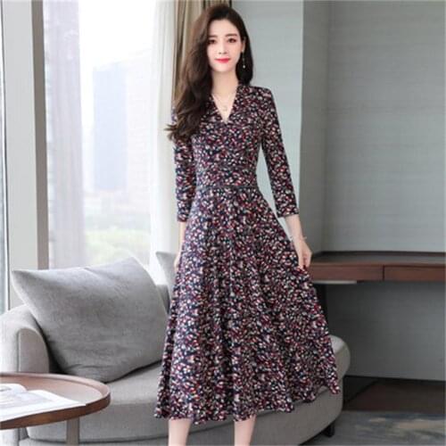 High waist V-neck long-sleeved floral dress womens 2019 spring and autumn new temperament flowing long section waist Dresses