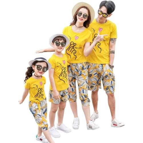 Family Matching Clothes Summer T-shirt+Shorts Set Cotton Mother Daughter Suits Father Son Beach Pants Holidays Family Look