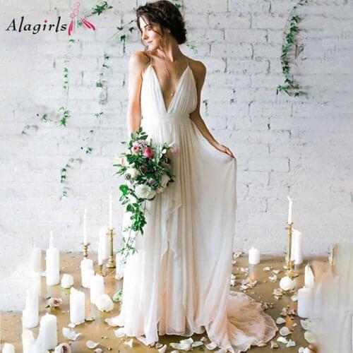 Deep V-neck Boho Wedding Dress Backless Simple Wedding Dress Sexy Spaghetti Straps Bridal Gown Ruched Long Train 2020