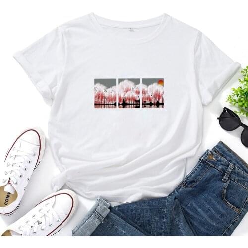 Sunset Behind The Woods Woman T-shirts Retro Graphic T Shirts Women Fashion All-match Tee Casual Short Sleeve Camisetas Mujer