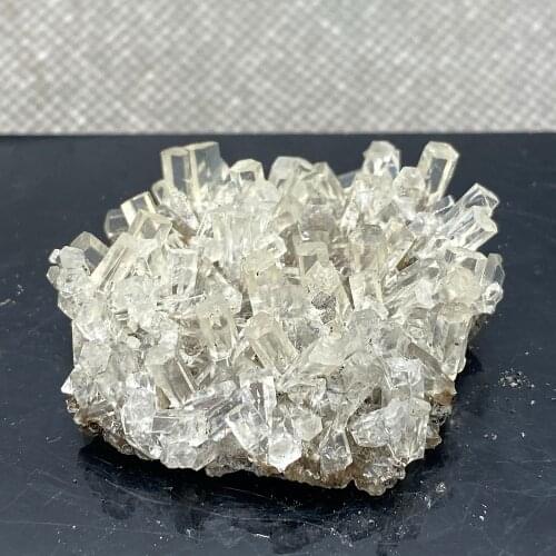 Natural transparent columnar calcite is rare and extinct in China