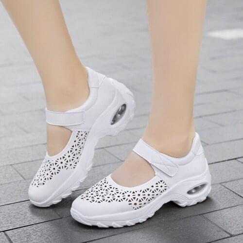 2021 Summer new lightweight large size shoes hollow womens shoes nurse shoes middle-aged dance shoes sports shoes breathable
