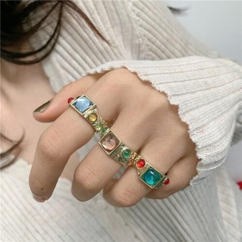 Origin Summer Temperament Round Shape Rhinestones Multicolor Ring for Women Unique Design Gold Color Ring Jewelry Accessories