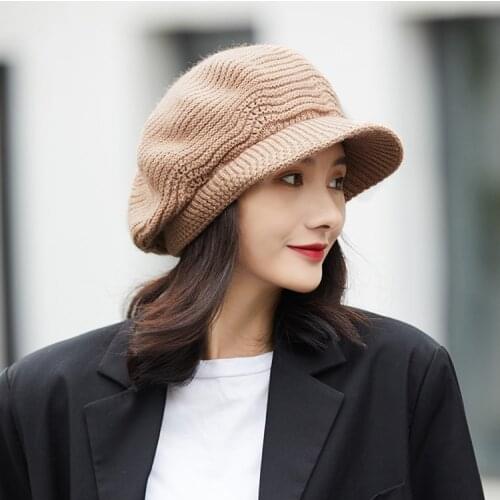 Autumn and winter 2020 girls' hat, Korean fashion knitting wool hand warm hat, solid color jacquard plush fashion hat