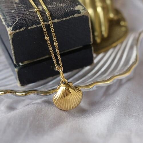 Romantic Vintage Womens Jewelry 18k Gold Cute Shell Pendant Necklaces for Girls Stainless Steel Chain Beads Choker On The Neck