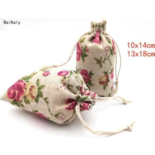 10pcs/lot Christmas Rose printing Cotton Linen Gift Bags Wedding Party Favor Gift Packaging Bags Drawstring Bag Wedding supplies