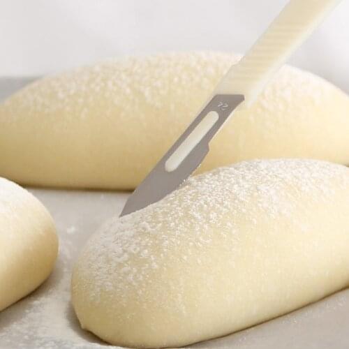 Kitchen Baguette Bread Slicing Knife Practical Pizza Bread Knife Cutting Tools Pastry Cutter With Carbon Steel Blade PP Shank