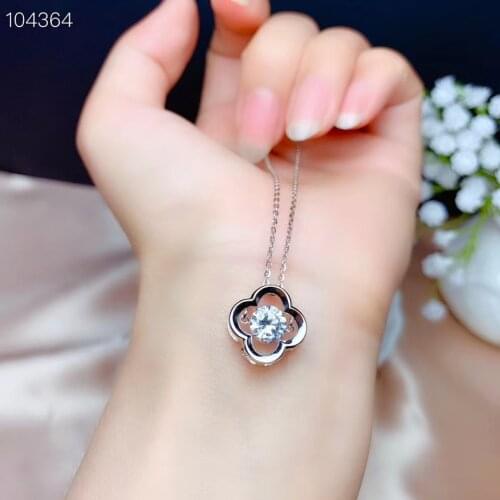 1ct moissanite Super popular styles, necklaces, ladies'party play. 925 pure silver D VVS1