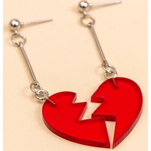 Anime JOJOS Bizarre Adventure Stardust Crusaders Kakyoin Noriak Earrings Red Broken Heart Earrings Cosplay Jewelry Accessories