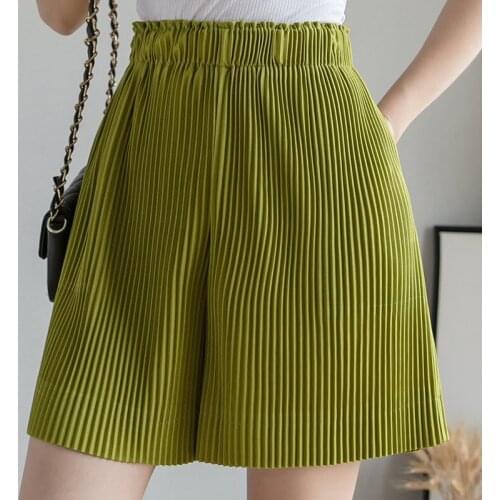 2021 New Summer Ice Silk Chiffon Loose High Waist Middle Pants Blue Green Black Casual Shorts for Woman Pants for Women